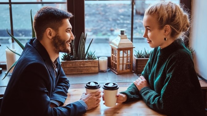 What type of clothes do you like to see your date wear on a first casual date?
