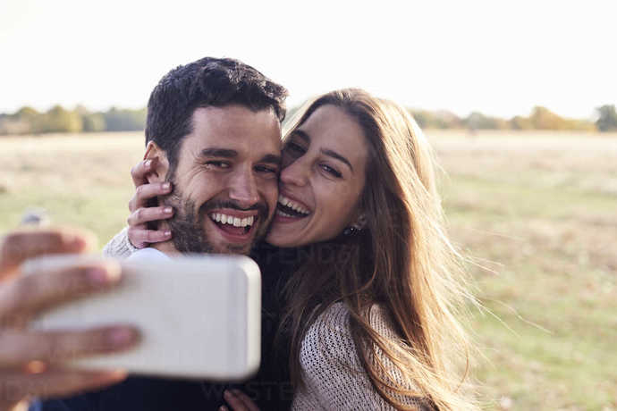 What would you do if your boyfriend/girlfriend never wanted to take a photo with you?