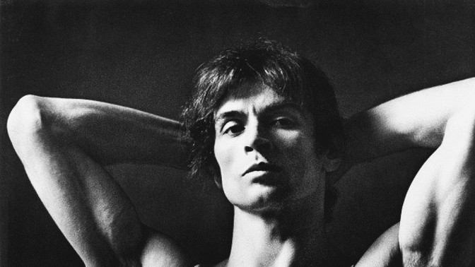 I think male ballet dancers are sexy. Any ladies out there agree?