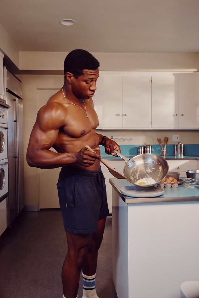 Why do skinny women never date obese men but skinny men date obese women?