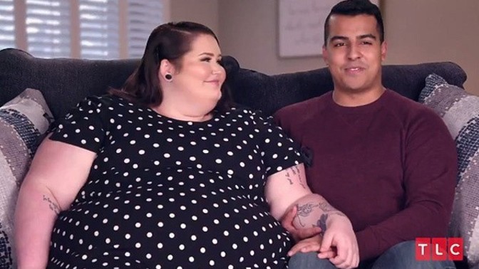 Why do skinny women never date obese men but skinny men date obese women?