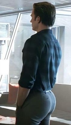 Men And Wearing Tight Pants. Yay Or Nay?