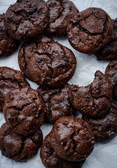 CHOCOLATE FUDGE COOKIESchewy with rich fudgy chocolate in the middle