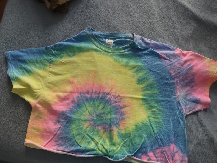 Guys, what do you think of women wearing crop tops?