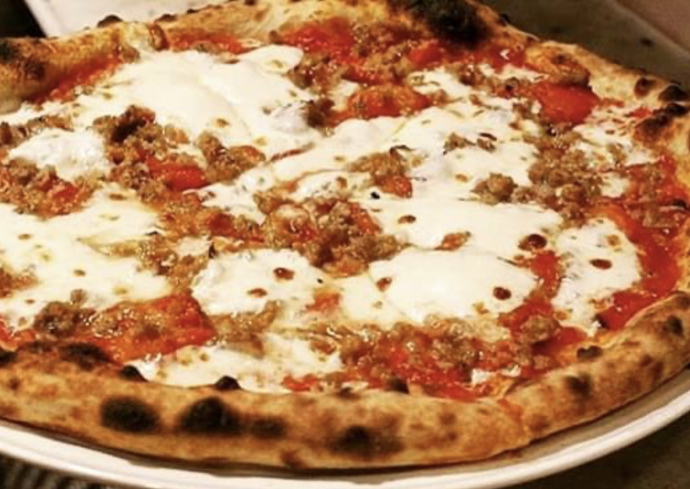 She’s a 6 but she makes pizzas like this what is she?