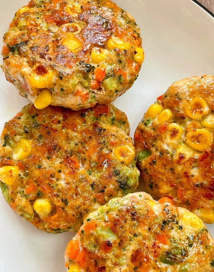 CHICKEN, TOFU, AND VEGETABLES FRITTERS
