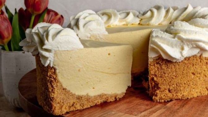 CAKE TIME! Would you eat mango mousse cake?
