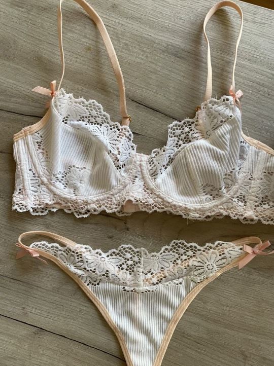 Do you think this lingerie set is cute?