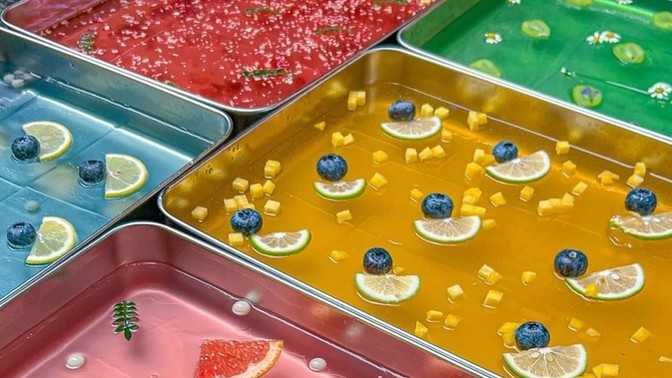 Would you eat Chinese sweet jelly for dessert?