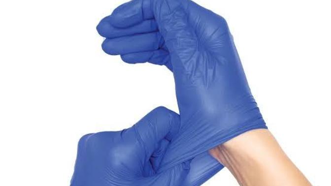 Do you freak out when you see food handlers not wearing gloves?