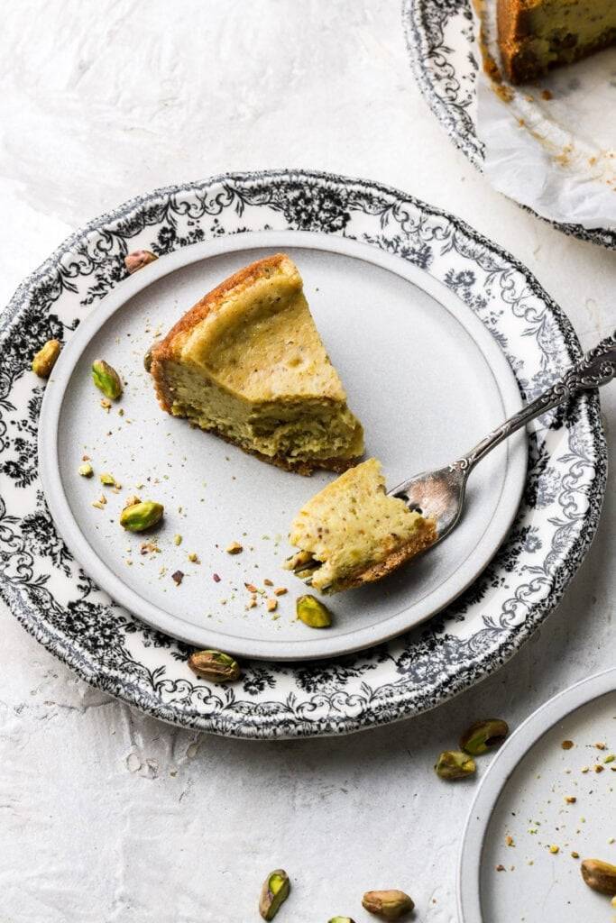 PISTACHIO CHEESECAKE
