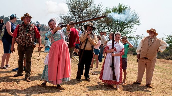 Is it weird that I wanna go to Africa to see White people stuff?