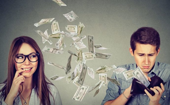 How to break a gold diggers heart?