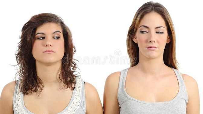 Do girls also checkout other girls?