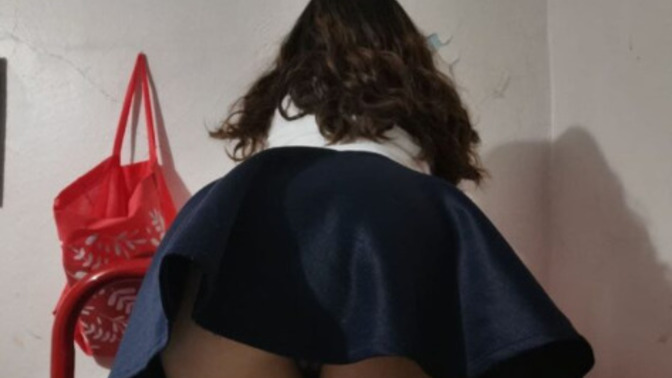 Hello girls, is the height of the skirt okay to go to school?