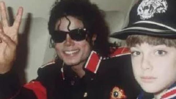 Why are the same conspiracy theorists who think the world elite are a global paedophile ring always huge Michael Jackson fans?