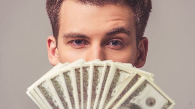 Guys and girls!! If you were a rich man what kind of women would you date?