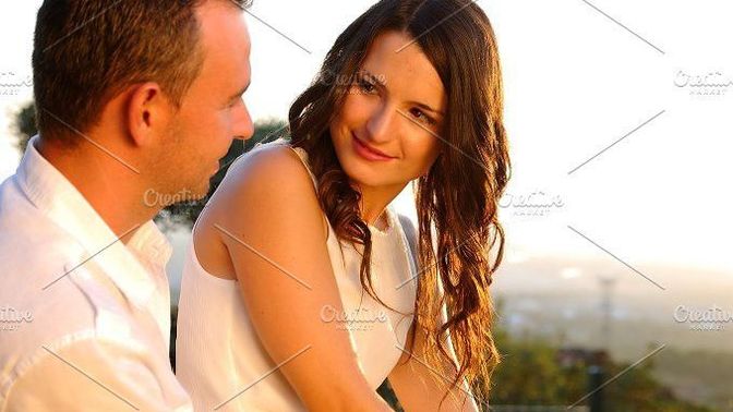 Why can’t I lock eye contact with girls?