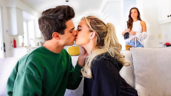What would you do if your best friend kissed your boyfriend?