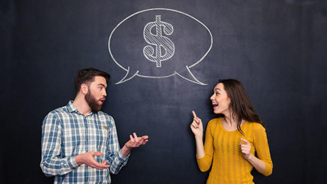 How do you split expenses in a relationship?