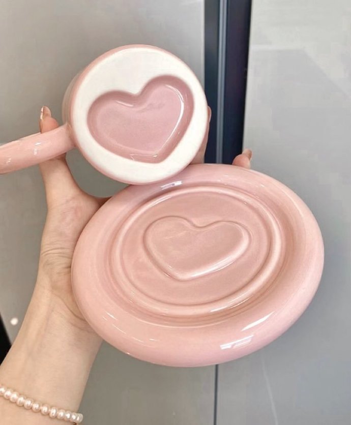 What do you think of this pink heart mug?
