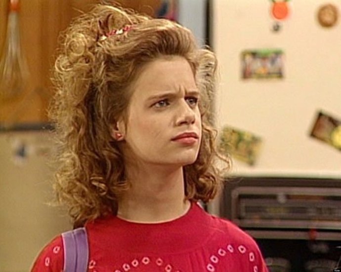 Does having a big forehead make someone unattractive to you?