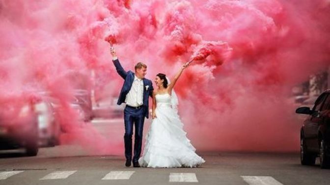 How much time should be there between the engagement and marriage?