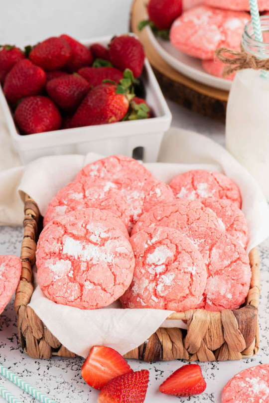 The THAT: STRAWBERRY CHEESECAKE COOKIES