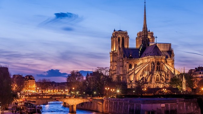 According to you, what are the elements that make France an attractive country for tourists?