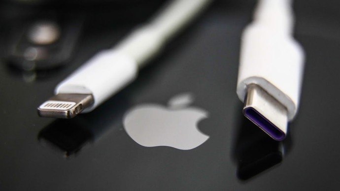 Apple is forced to switch to USB type C, but still keeps its slow charging speeds?