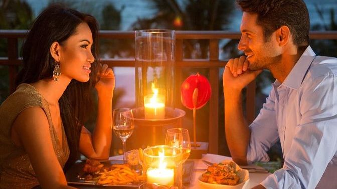 How long do you need to date before becoming someone's girlfriend?