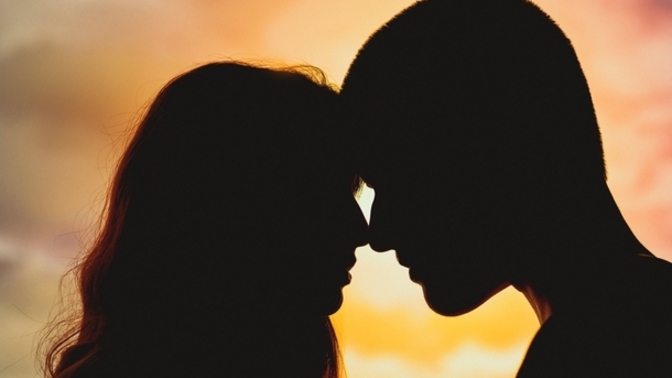 Why can't an average girl date a good looking guy?