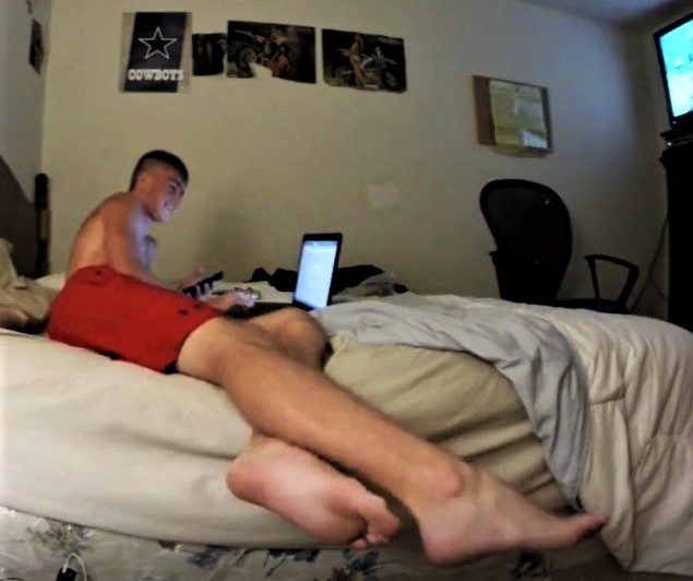 Should my boyfriend do this when I spend time with him?