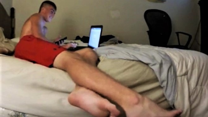 Should my boyfriend do this when I spend time with him?