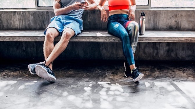 What jobs do girls tend to avoid dating guys they meet the most?