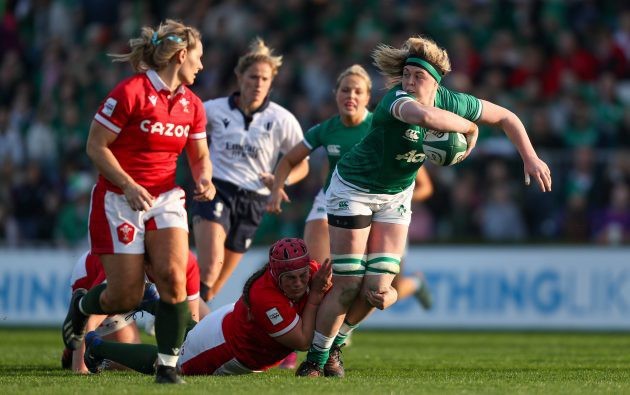 Should sportswomen scrap white shorts because of the period problem?
