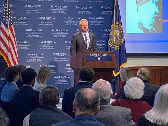 RFK Jr. tells NH crowd hes considering a presidential run as a Democrat