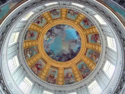 What do you think of the Invalides monument?