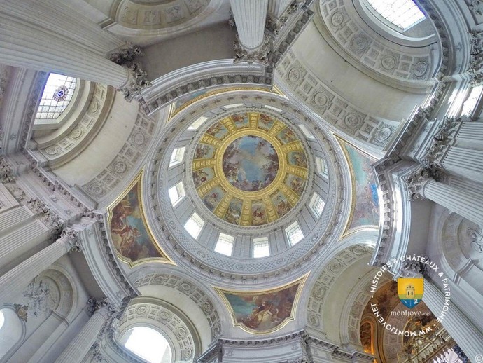 What do you think of the Invalides monument?