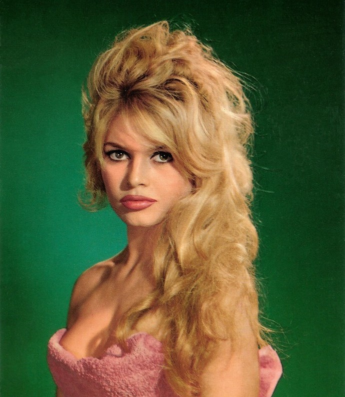 Which actress from the past do you find the most beautiful?