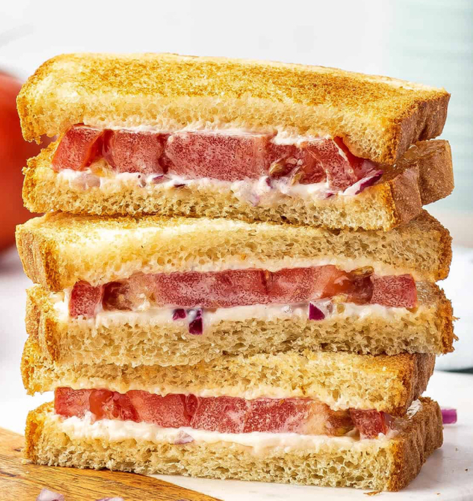 Do tomatoes go on sandwiches?