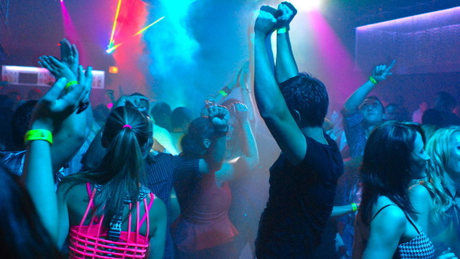 How old is legal for a person to go to a nightclub in your country or state?