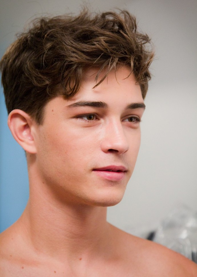 Which man do you find more attractive?