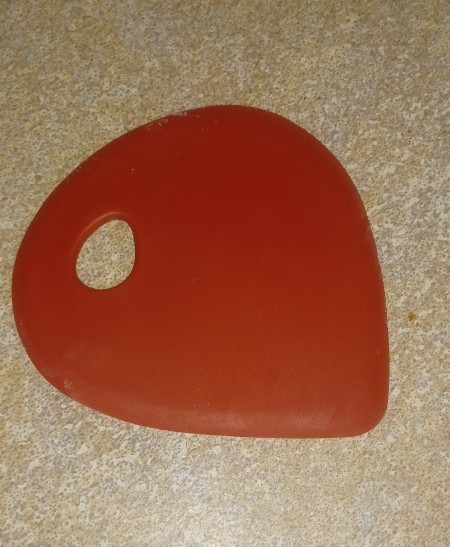 What do you call this thing? Is it a spatula?