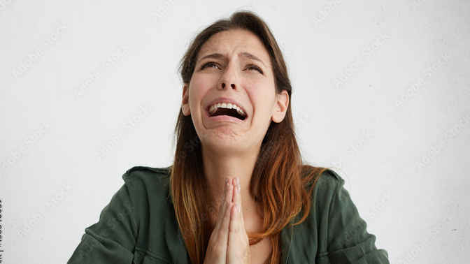 Why aren’t guys interested in me? from the description I don't know what’s going wrong help a girl out?
