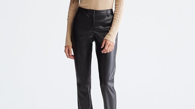 Guys, should I wear leather pants?