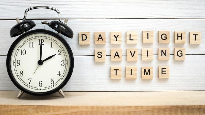 Why wont daylight savings time (Springing forward/Falling Back) just die already? Are you a fan of it or do you want to see it go?