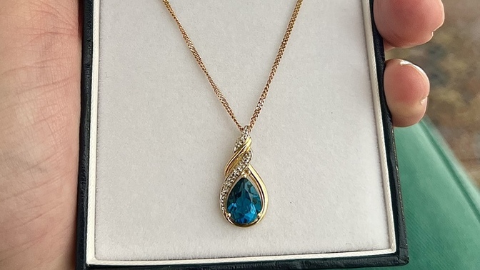 Is this necklace okay to give my 38yr old SIS FOR HER BDAY?