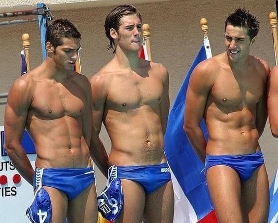 Women now have insanely high standards for male beauty?