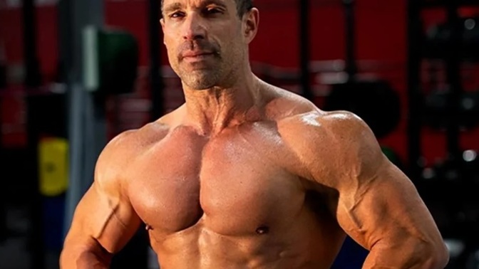 Women now have insanely high standards for male beauty?